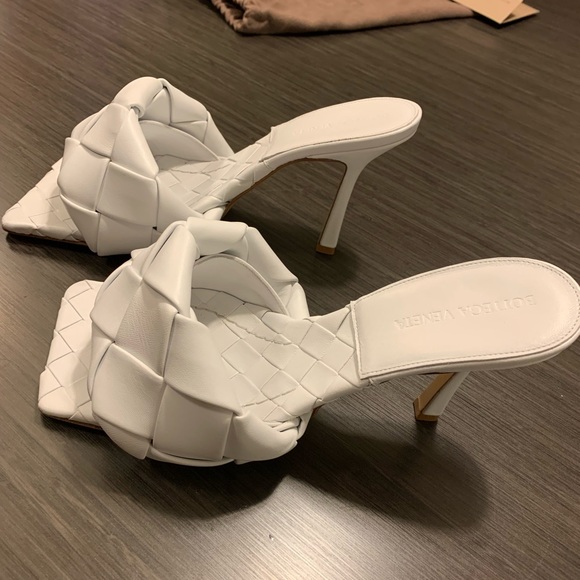 BOTTEGA VENETA SANDALS - Picture 2 of 7